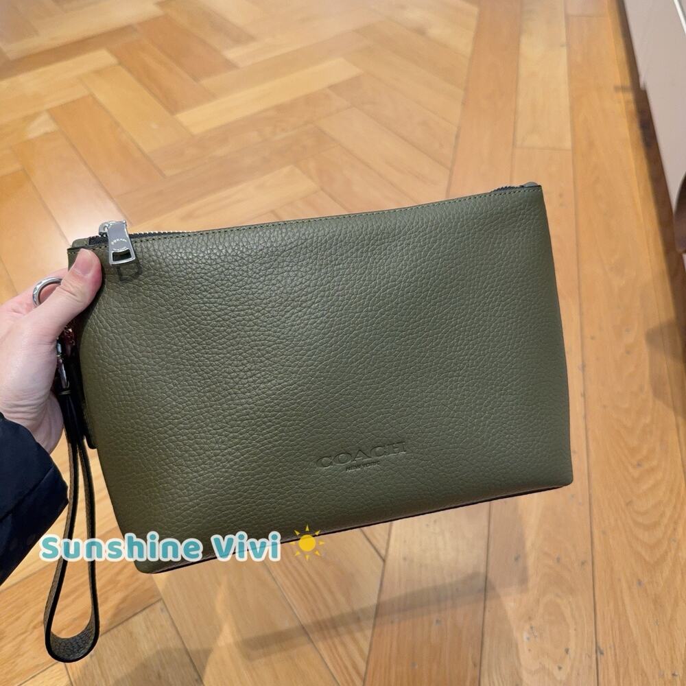 NWT Coach Men's Pouch In Soft pebble leather CCF33 Silver Olive